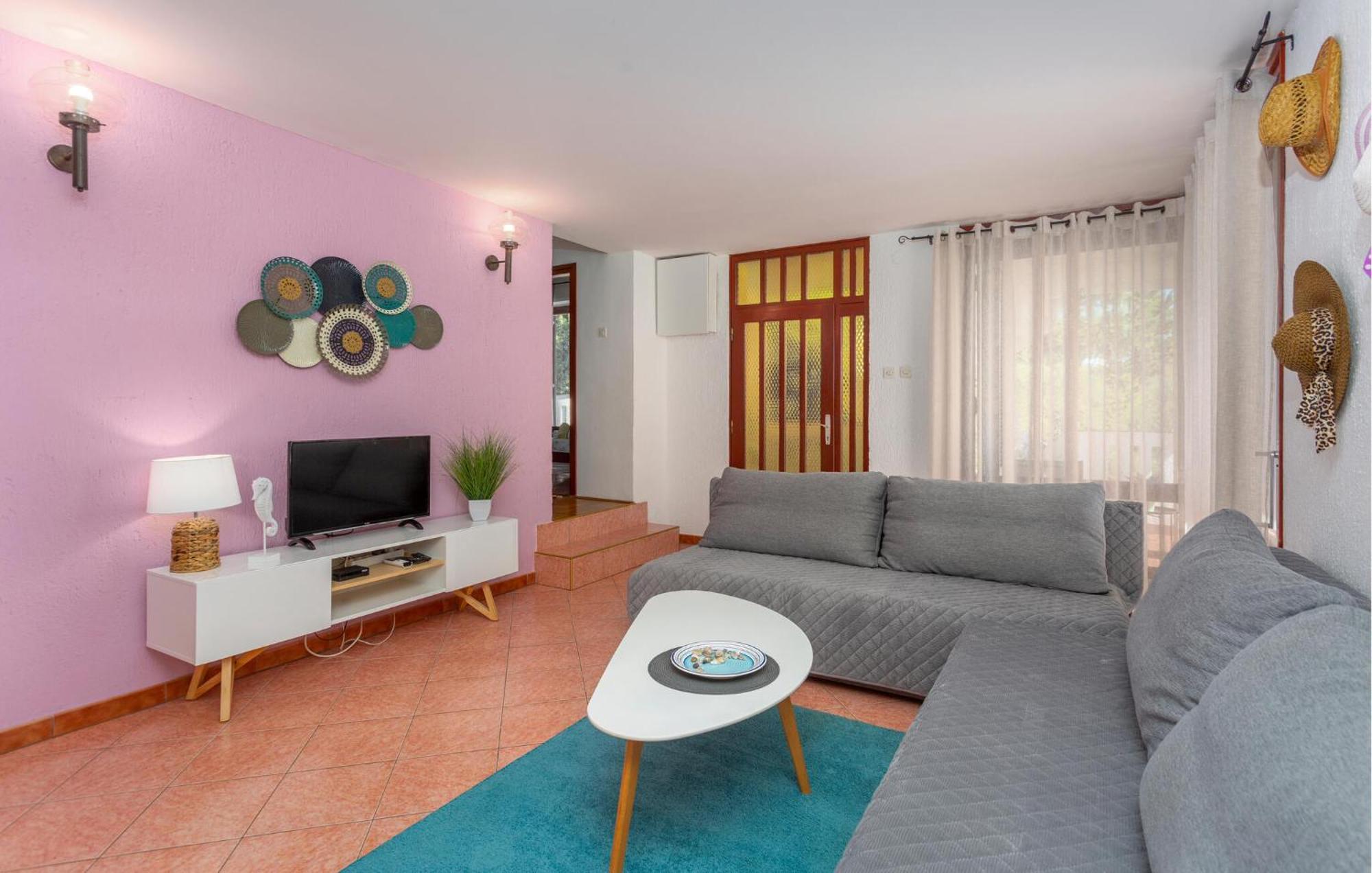 3 Bedroom Stunning Apartment In Krk Krk Town Bagian luar foto