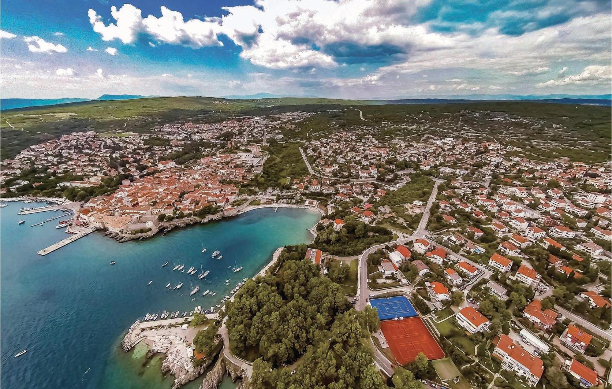 3 Bedroom Stunning Apartment In Krk Krk Town Bagian luar foto